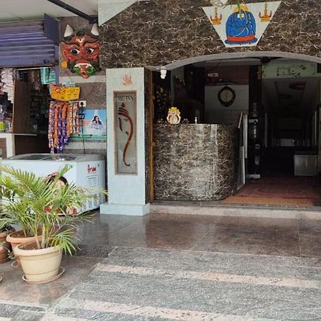 Hotel Mg Inn Kanipakam Kültér fotó